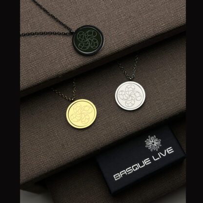 Talismán giratorio Lauburu Eguzkilore 22mm dorado - Imagen 5