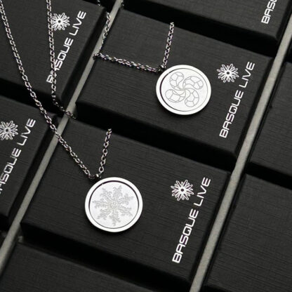 Talismán giratorio Lauburu Eguzkilore 22mm plateado - Imagen 3